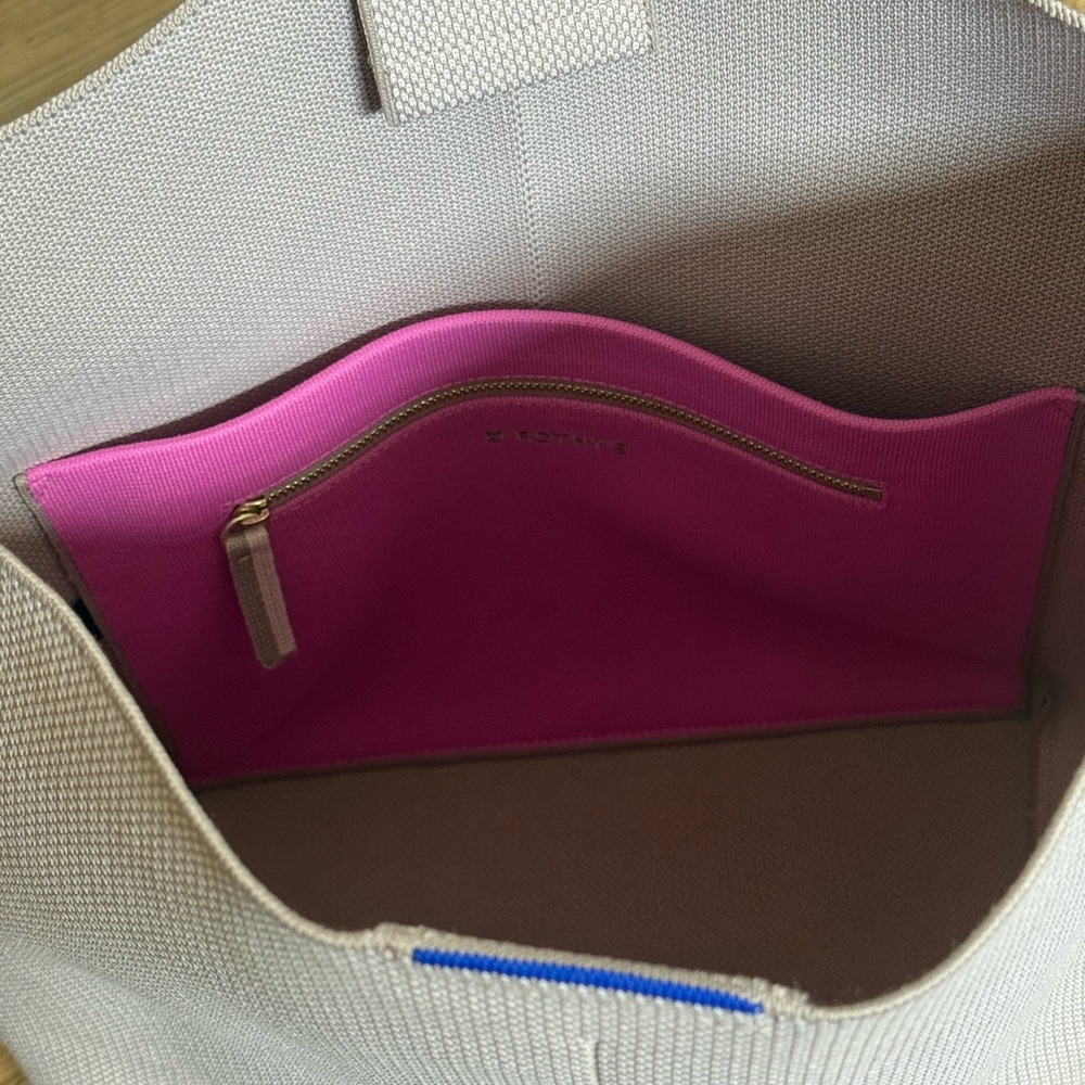 Rothy’s Lilac Haze Bucket Bag - Picture 8 of 14